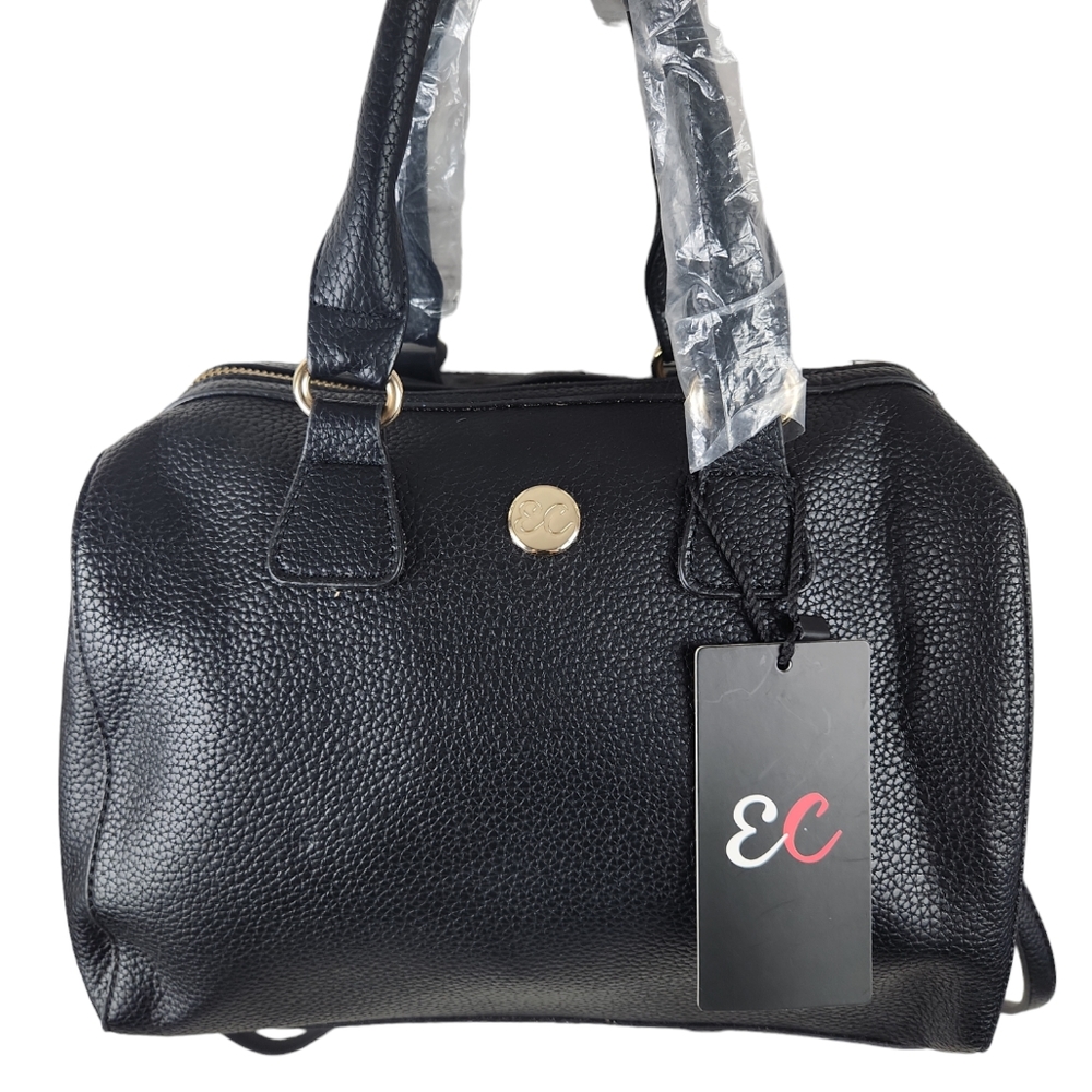 NWT, Fashion Shoulder/ Handbag, women's black daily bag. Great for everyday use.